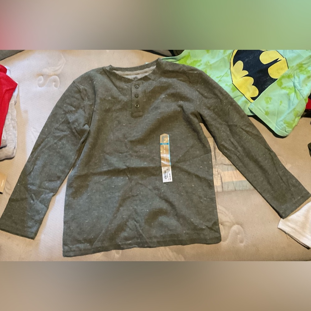 Boys long sleeve button shirt size 8 yrs NWT by There Abouts